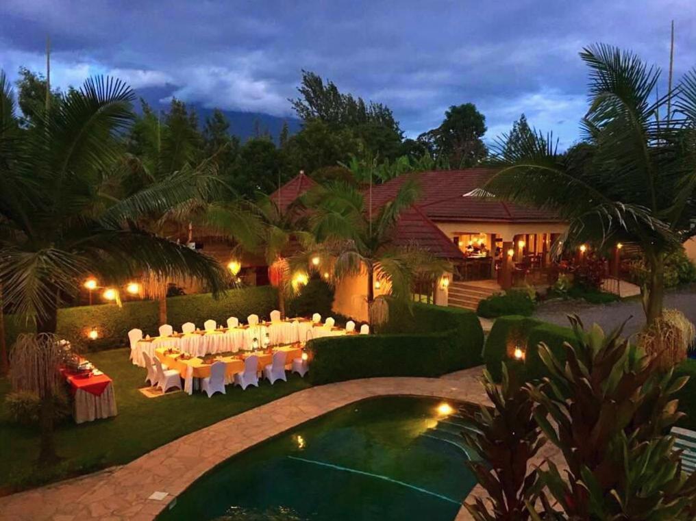 Ahadi Lodge Arusha Kültér fotó